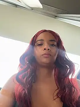 Snapshot of Laura_fernandezII chatting on January 13, 2:33 pm Laura fernandezII online show from January 13, 2:33 pm