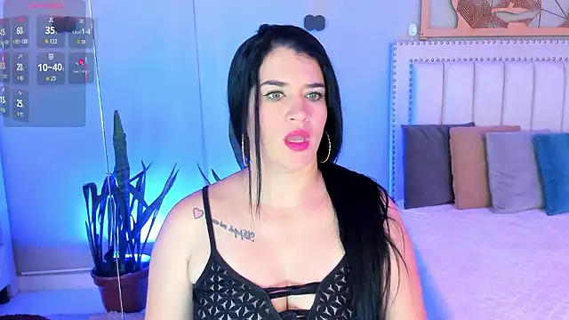 Snapshot of LenaRuiz_ chatting on March 2, 12:12 pm LenaRuiz online show from March 2, 12:12 pm