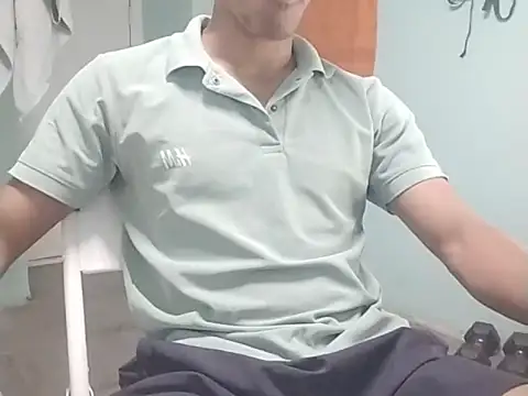 Snapshot of vicky0805 chatting on February 24, 9:21 am vicky0805 online show from February 24, 9:21 am