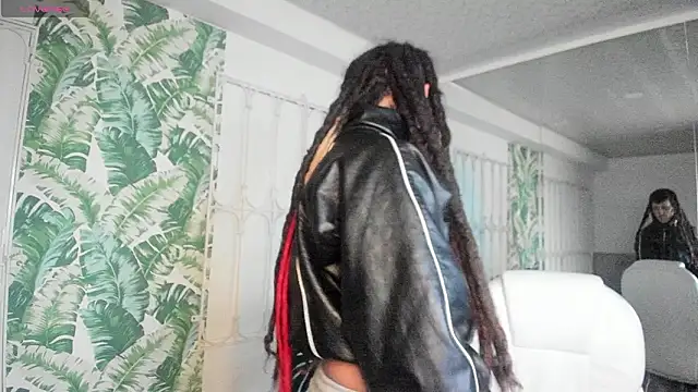  sharlotte777 online show from February 16, 7:32 pm