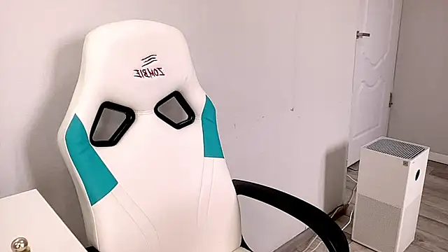 Risalynn online show from January 17, 6:26 am