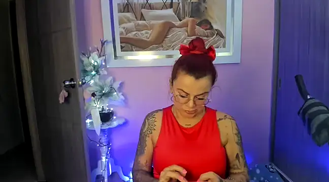 KAROL MILF online show from February 8, 1:11 am