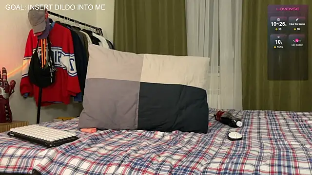 Snapshot of vlad_ggvldd chatting on October 24, 3:41 pm vlad ggvldd online show from October 24, 3:41 pm