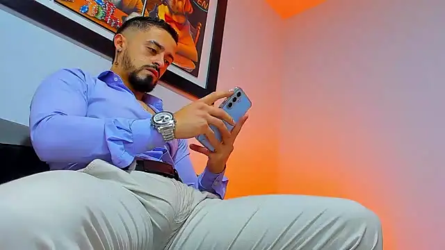 Snapshot of MAXIMUS_MASTE3 chatting on November 2, 5:26 pm MAXIMUS MASTE3 online show from November 2, 5:26 pm