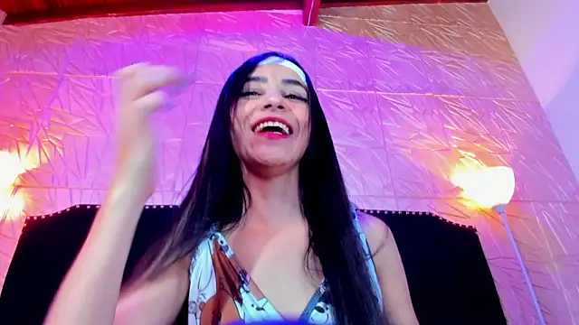 Snapshot of Sofii_Carter chatting on April 29, 8:15 pm Sofii Carter online show from April 29, 8:15 pm