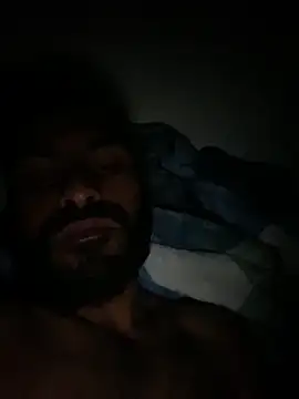 islandvybee55 online show from December 6, 4:58 am