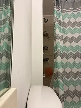 islandvybee55 online show from December 7, 2:53 am