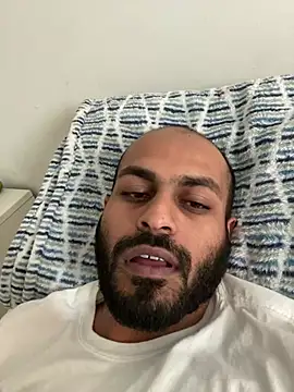 islandvybee55 online show from January 12, 8:36 pm