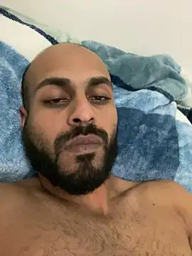 islandvybee55 online show from January 26, 1:20 am