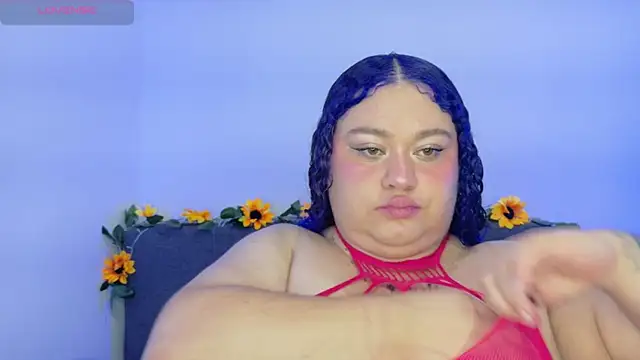 lunitaa0 online show from March 26, 5:35 am