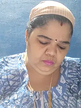 Snapshot of tamilthanushri chatting on April 20, 6:05 am tamilthanushri online show from April 20, 6:05 am