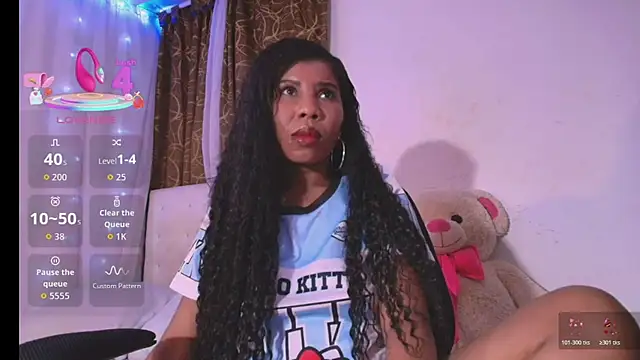 Snapshot of ivonjoness chatting on June 17, 3:42 am ivonjoness online show from June 17, 3:42 am