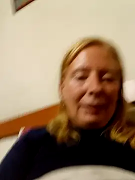 Ladykiss833 online show from April 17, 10:24 pm