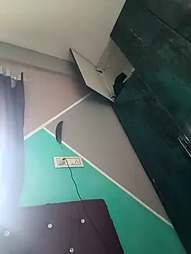 gym lover076 online show from October 13, 10:15 am