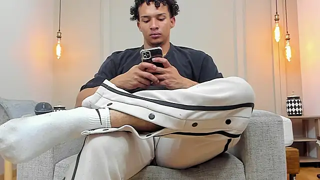 Snapshot of Dominick_star chatting on February 7, 10:08 am Dominick star online show from February 7, 10:08 am