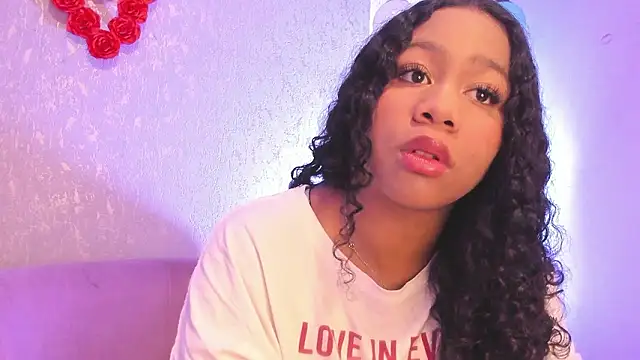 Sofi Fox  online show from February 3, 8:14 pm