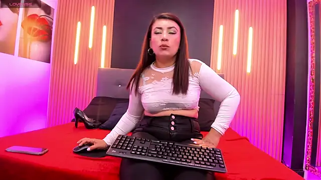 VickyJohnson1 online show from July 11, 8:55 pm