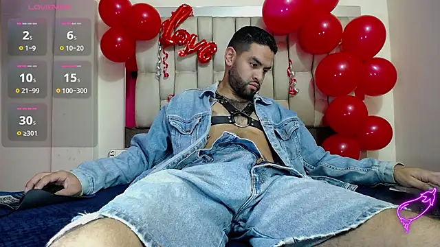 akeemdavid 05 online show from February 13, 7:42 pm