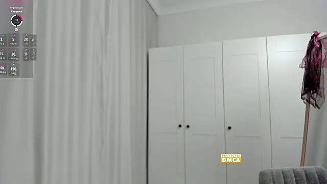 Snapshot of snowiie chatting on October 31, 5:14 pm snowiie online show from October 31, 5:14 pm