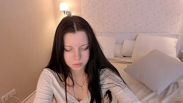 Snapshot of Sandra__Cute chatting on December 11, 2:09 am Sandra Cute online show from December 11, 2:09 am