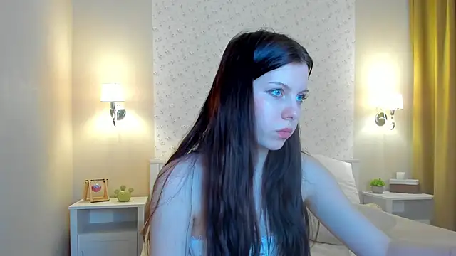 Snapshot of Sandra__Cute chatting on January 6, 2:36 pm Sandra Cute online show from January 6, 2:36 pm