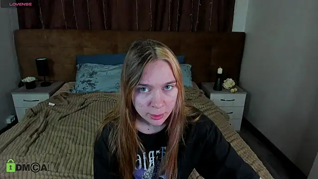 Snapshot of Lesi_Moonie01 chatting on October 8, 5:49 am Lesi Moonie01 online show from October 8, 5:49 am