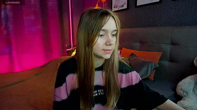 Snapshot of Lesi_Moonie01 chatting on November 5, 7:52 am Lesi Moonie01 online show from November 5, 7:52 am