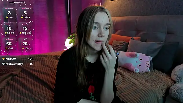 Snapshot of Lesi_Moonie01 chatting on November 12, 9:32 am Lesi Moonie01 online show from November 12, 9:32 am