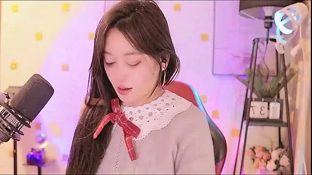 Missy Nana21 online show from February 26, 3:33 pm