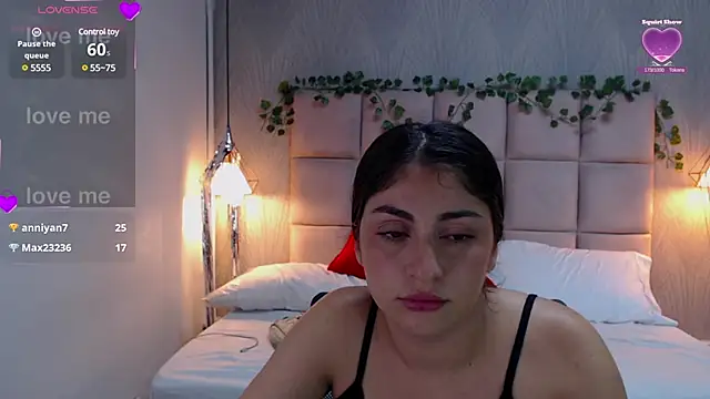 Alaya cute online show from December 11, 7:53 am