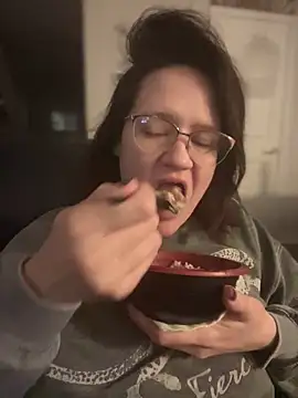 Kinkbitch25 online show from February 28, 3:26 am