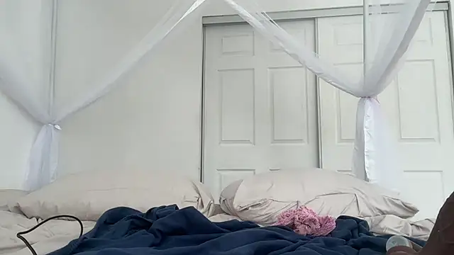 shandiloveslemonss online show from December 22, 2:47 pm