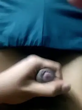 Snapshot of AloneDick chatting on January 13, 9:25 am AloneDick online show from January 13, 9:25 am