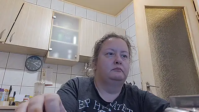 Snapshot of melissaBlessing chatting on July 9, 11:20 pm melissaBlessing online show from July 9, 11:20 pm