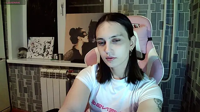 Snapshot of BlackHe4rts_ chatting on December 9, 5:19 pm BlackHe4rts online show from December 9, 5:19 pm