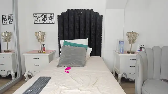 Snapshot of _chloe_adams chatting on November 15, 3:15 am chloe adams online show from November 15, 3:15 am