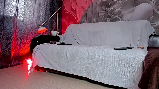 Snapshot of IrenePearcy chatting on February 13, 8:38 am IrenePearcy online show from February 13, 8:38 am