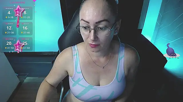Snapshot of milly_sanchez chatting on January 19, 2:15 am milly sanchez online show from January 19, 2:15 am