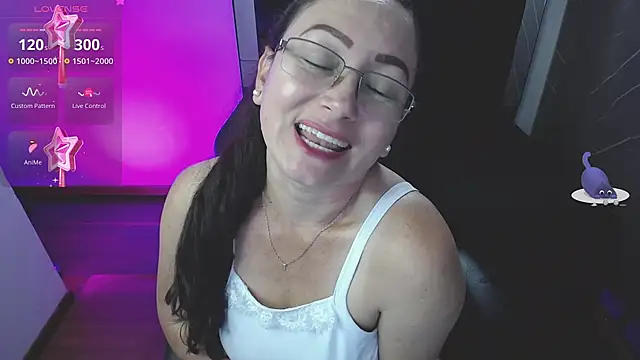 Snapshot of milly_sanchez chatting on January 29, 10:43 pm milly sanchez online show from January 29, 10:43 pm