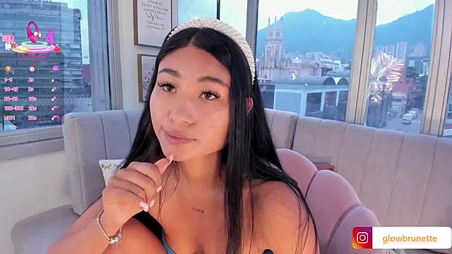 Megan Lim online show from February 20, 1:19 pm