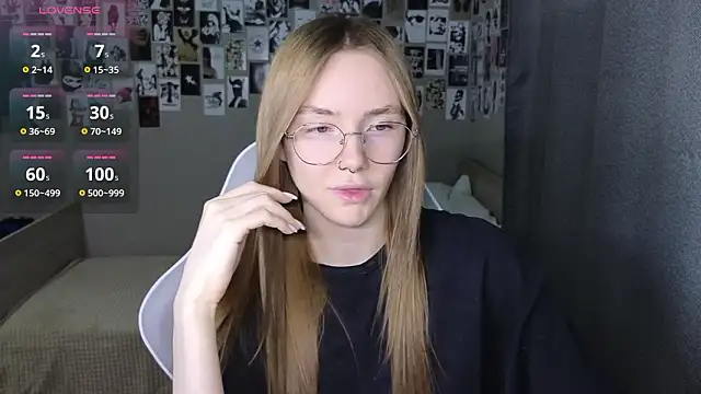 littlevildevil online show from February 14, 10:56 am