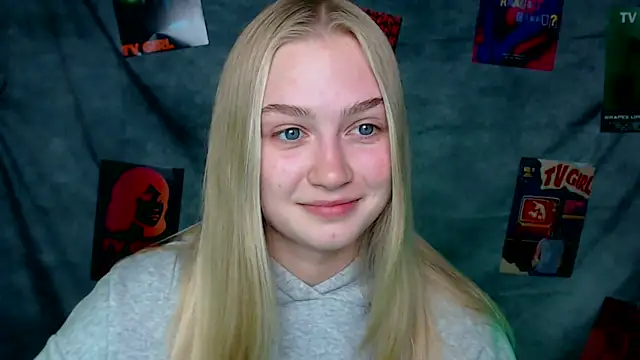 Snapshot of MademoiselleCl chatting on October 7, 12:13 pm MademoiselleCl online show from October 7, 12:13 pm