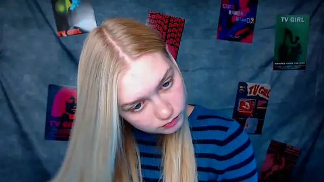 Snapshot of MademoiselleCl chatting on October 14, 12:17 pm MademoiselleCl online show from October 14, 12:17 pm