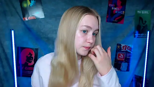 Snapshot of MademoiselleCl chatting on October 25, 6:10 am MademoiselleCl online show from October 25, 6:10 am