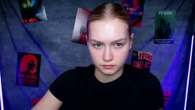 Snapshot of MademoiselleCl chatting on November 4, 1:10 pm MademoiselleCl online show from November 4, 1:10 pm