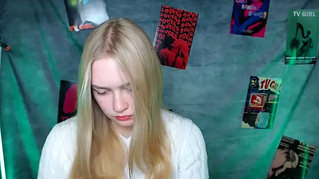 Snapshot of MademoiselleCl chatting on November 5, 1:22 pm MademoiselleCl online show from November 5, 1:22 pm