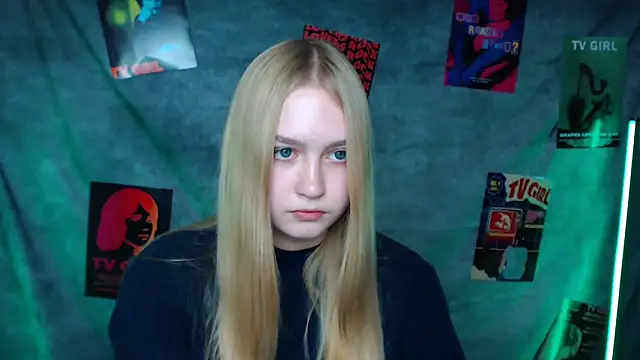 Snapshot of MademoiselleCl chatting on November 8, 10:04 am MademoiselleCl online show from November 8, 10:04 am