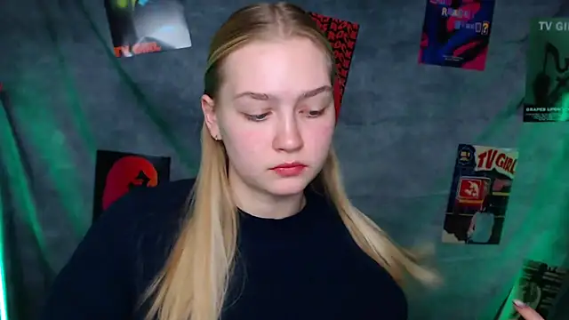 Snapshot of MademoiselleCl chatting on November 9, 7:01 pm MademoiselleCl online show from November 9, 7:01 pm