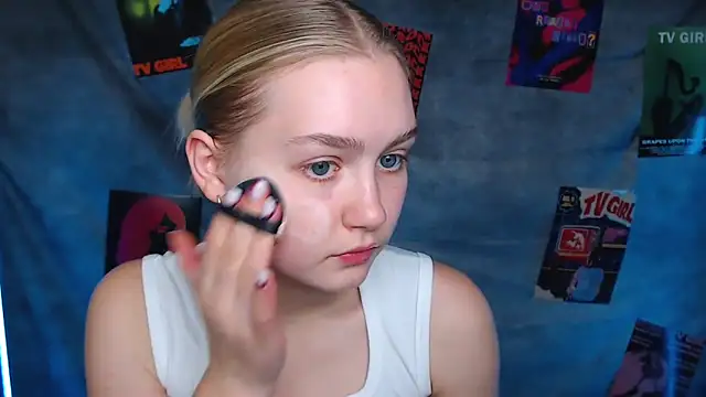 Snapshot of MademoiselleCl chatting on November 13, 12:59 pm MademoiselleCl online show from November 13, 12:59 pm