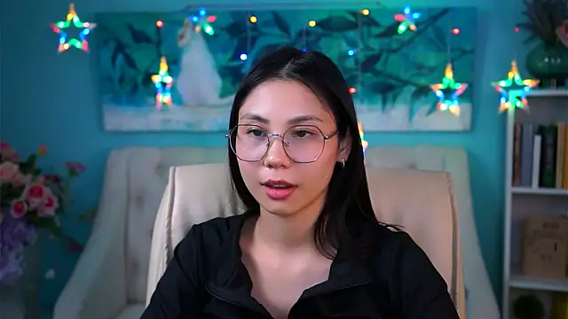 LittleSally   online show from December 7, 2:24 pm